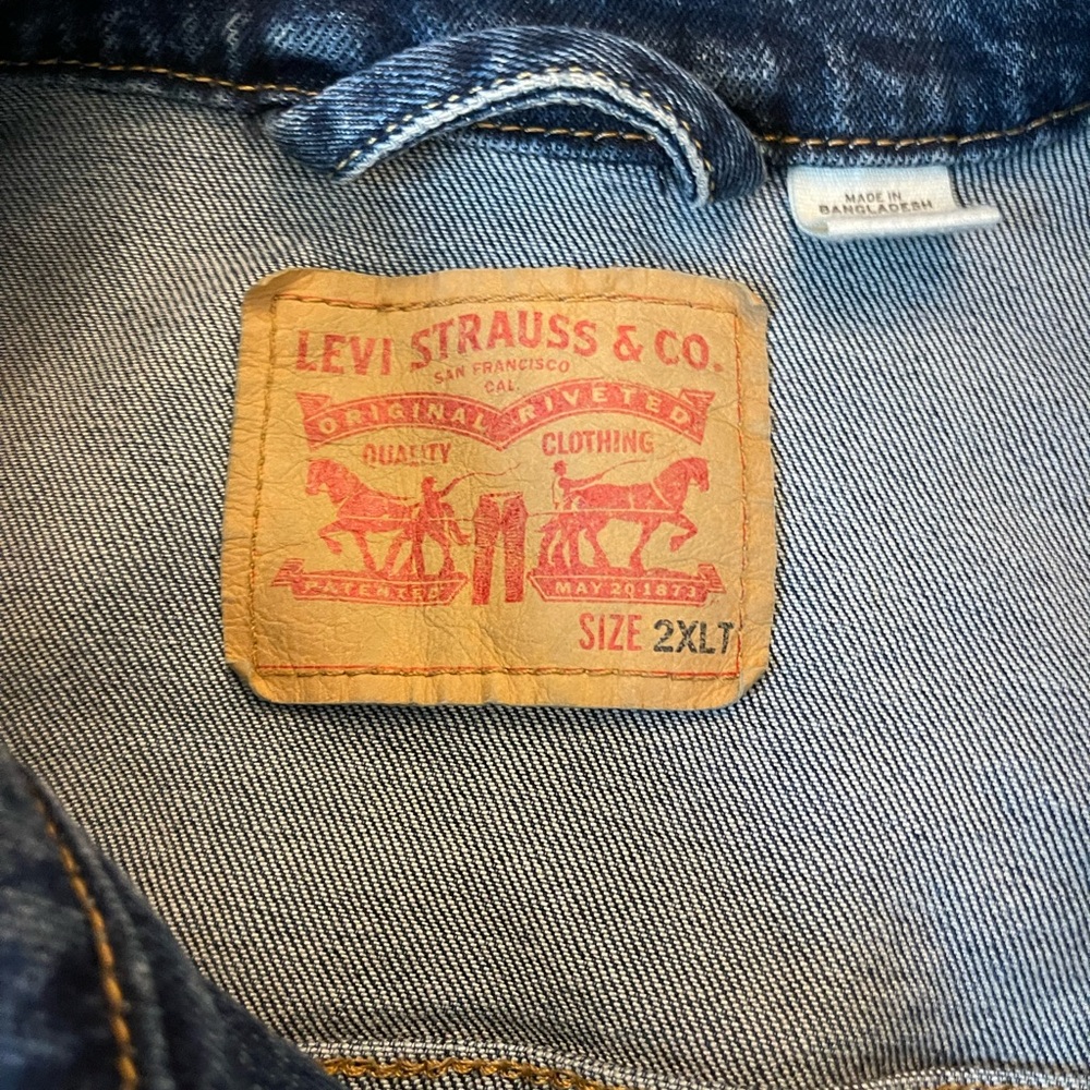Levi's Men's Indigo Denim Trucker Jacket - Picture 2 of 3